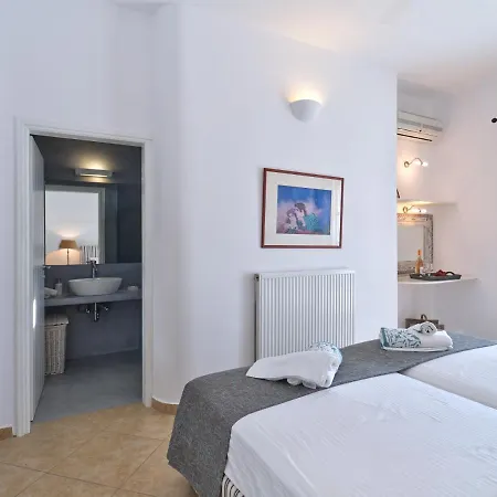 Mia Paros Villa *