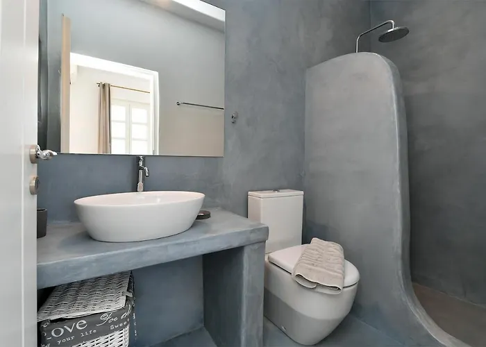 Mia Paros Agia Irini (Paros)